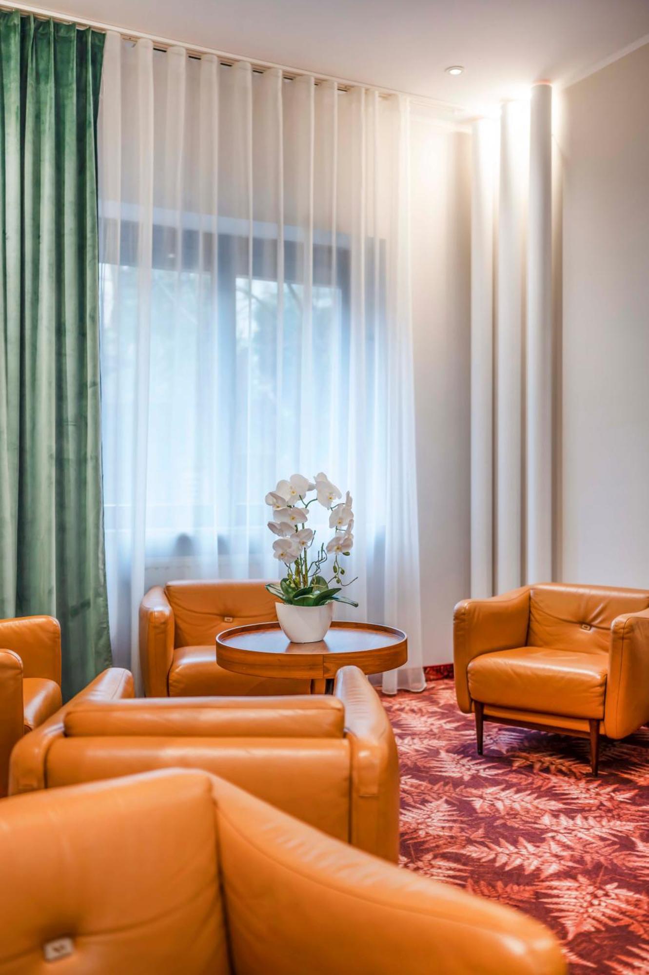 Hotel H12**** 크라쿠프 외부 사진